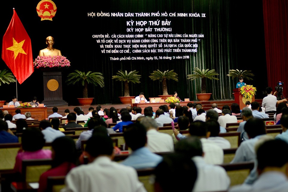 Hai "mối lo" lớn trong việc đánh giá cán bộ, thu hút nhân tài - 1 HĐND TPHCM họp bất thường quyết định nhiều vấn đề quan trọng cho năm 2018