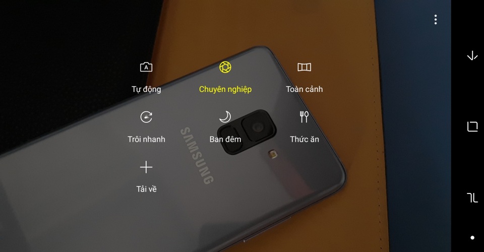 Chân dung Galaxy A8/A8+: Chuẩn "dế yêu" của phái nữ - 3 Galaxy A8/A8+ được trang bị một số tính năng chụp ảnh riêng biệt như: chế độ thức ăn,chụp ban đêm, chụp toàn cảnh…