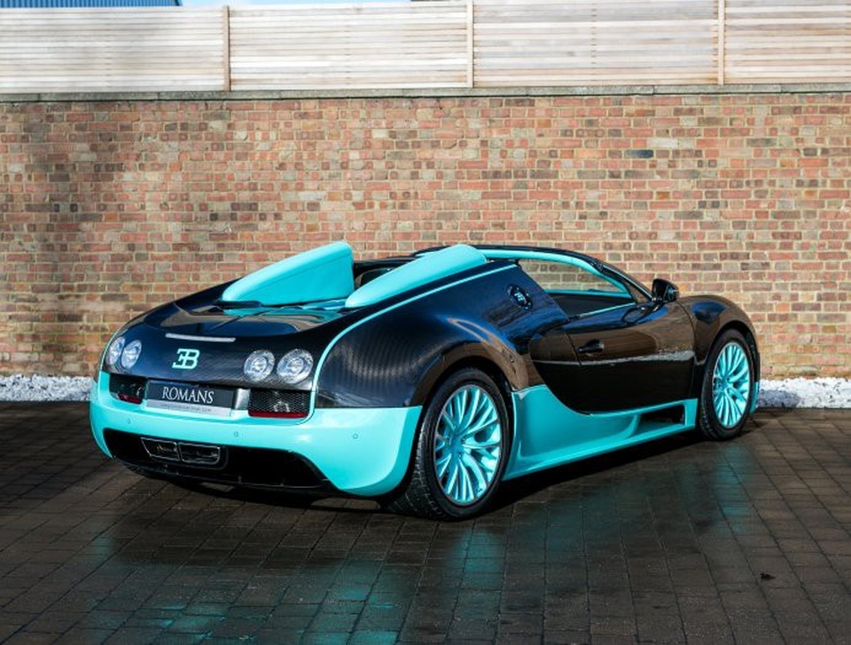 Chiêm ngưỡng chiếc Bugatti Veyron Grand Sport Vitesse phiên bản độ đặc biệt ‘Tiffany Edition’ - 5 Chiêm ngưỡng chiếc Bugatti Veyron Grand Sport Vitesse phiên bản độ đặc biệt ‘Tiffany Edition’ - 5