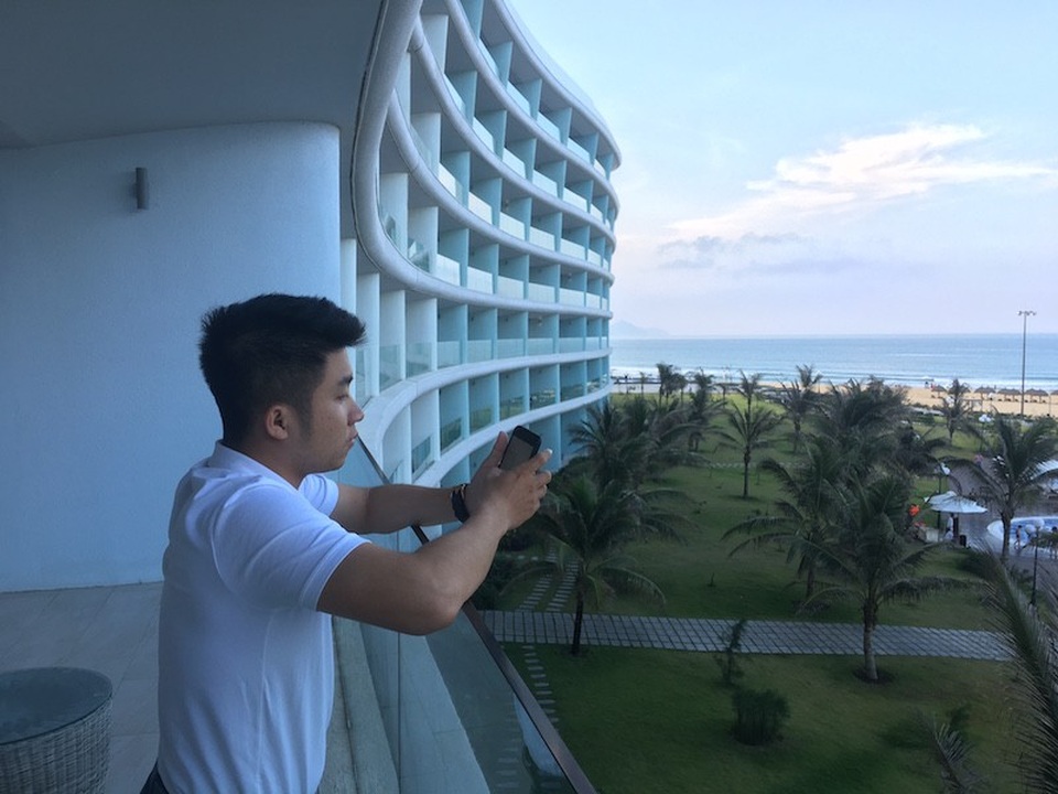 Đại diện 4 bộ đăng đàn gỡ vướng cho... "đứa con lai" - 3 Đi cùng với việc kỳ vọng vào thị trường căn hộ condotel, nhiều chuyên gia cũng cảnh báo về sự tăng trưởng đang có dấu hiệu nóng mà nếu không kiểm soát tốt dẫn đến... khủng hoảng thừa.