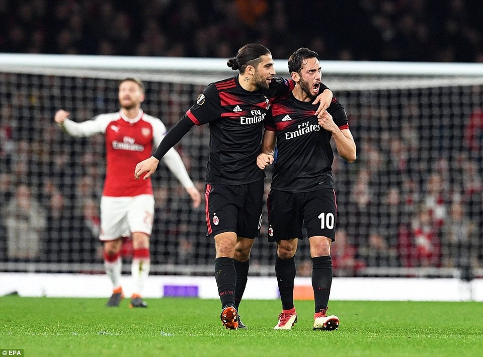 
AC Milan mở tỷ số trước nhờ công Calhanoglu
