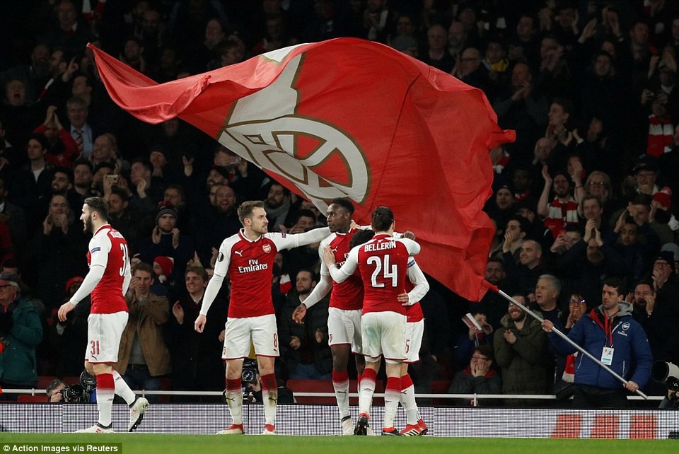 
Arsenal hiên ngang vào tứ kết Europa League
