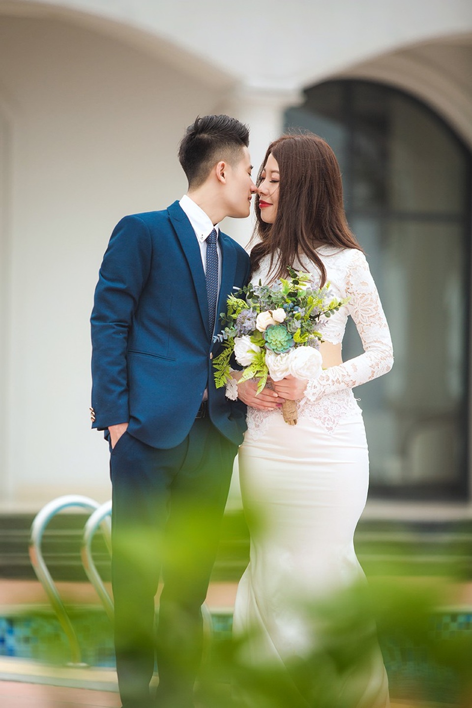 Chuyện cô gái Nhật Bản muốn làm dâu Hà Tĩnh - 7 Gia đình hai bên rất hài lòng về mối nhân duyên này. Mẹ của Haruka nói rằng gia đình chọn con rể không phải vì quốc tịch mà chọn về nhân phẩm, tính cách con người. Mẹ chú rể cũng rất hài lòng về đức hạnh của cô dâu.