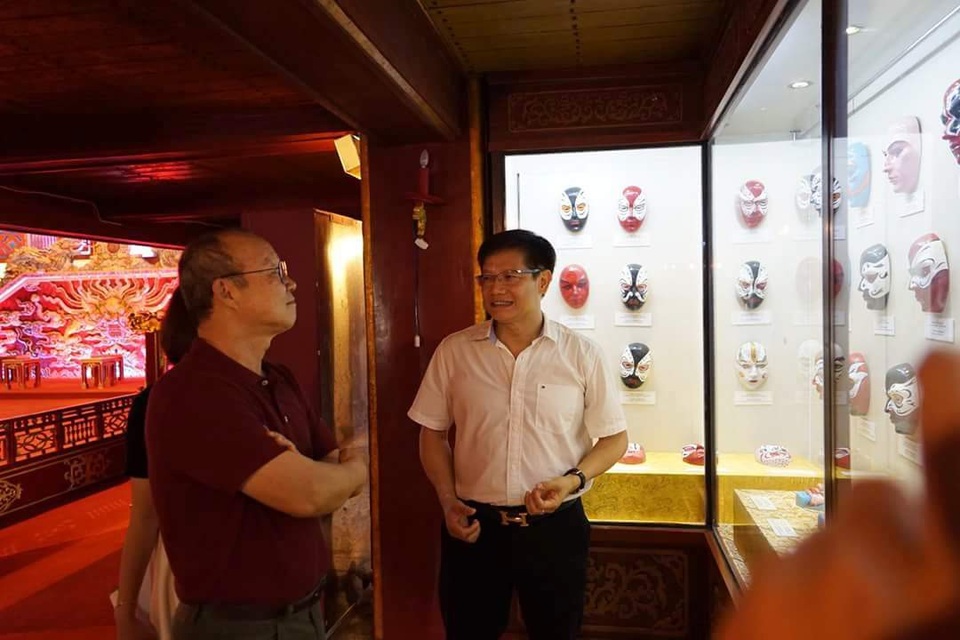 HLV Park Hang Seo thích thú tham quan Đại Nội Huế - 13 HLV Park Hang Seo thích thú tham quan Đại Nội Huế - 13