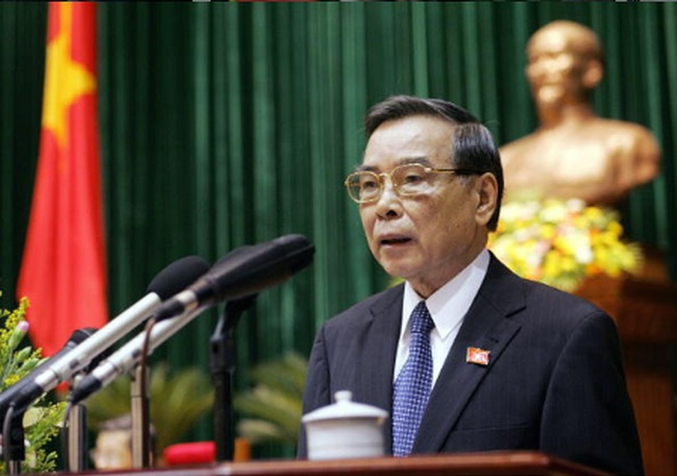 Day dứt của Thủ tướng Phan Văn Khải khi từ nhiệm sớm, nhận lỗi trước nhân dân - 1 Ông Phan Văn Khải là Thủ tướng đầu tiên thực hiện việc trả lời chất vấn trước Quốc hội
