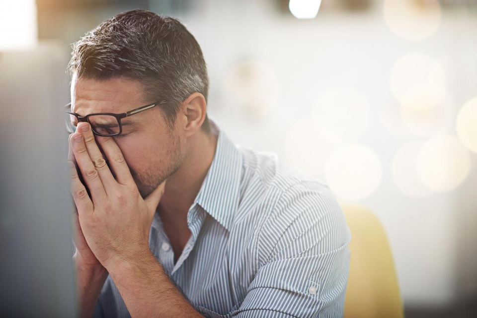 Làm thế nào để đương đầu với tin xấu? - 2
Chấp nhận cảm xúc tiêu cực có thể giúp bạn cảm thấy tốt hơn về lâu dài.