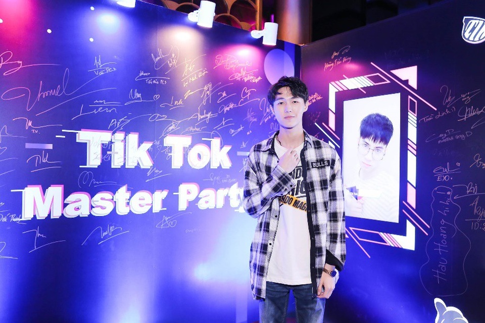 Soobin Hoàng Sơn hội ngộ 200 gương mặt trẻ - 5
Một trong những “soái ca” gây sốt trên Tik Tok.