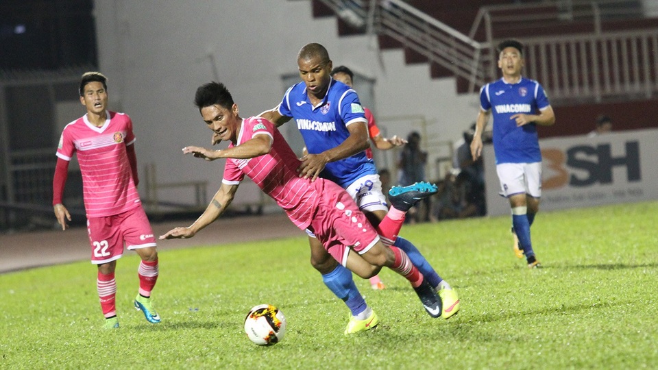 Than Quảng Ninh ngược dòng đánh bại Sài Gòn FC - 6 Than Quảng Ninh khiến cho Sài Gòn FC ngã ngựa ngay tại sân Thống Nhất