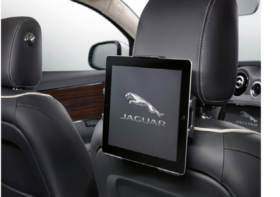 Thế giới thượng lưu bên trong Jaguar XJL - 2 Bên trong cabin Jaguar XJ là thế giới của những phức hợp cảm xúc, xen lẫn mùi hương của sự xa xỉ