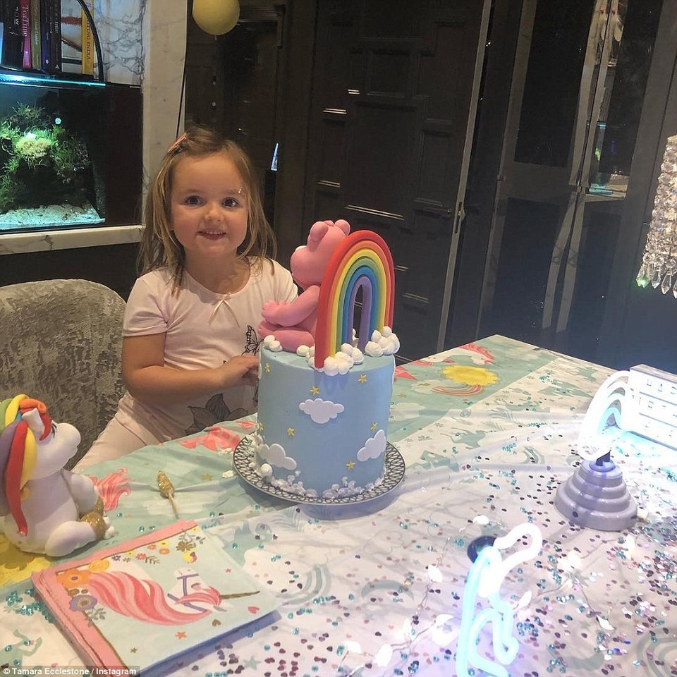 Con gái tỷ phú F1 tổ chức tiệc sinh nhật xa hoa cho con gái - 2
Gia đình Tamara Ecclestone chuẩn bị nhiều ngày cho tiệc sinh nhật của Sophia