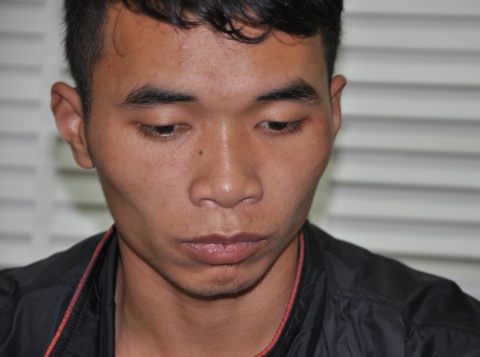 Thông nhớ lại lời mẹ dặn lúc còn sống: Ở đời phải biết sẻ chia, giúp đỡ lẫn nhau đó mới là cuộc đời ý nghĩa.