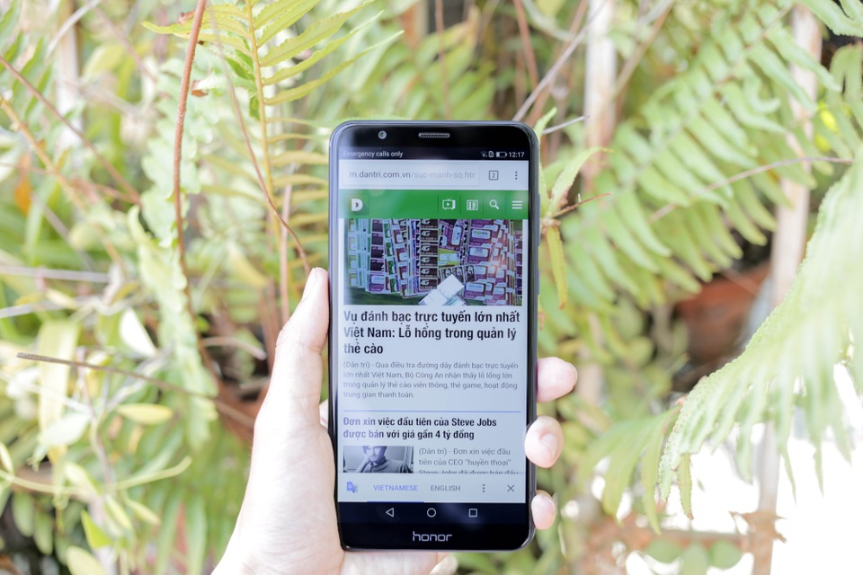Đập hộp Honor 7X cấu hình mạnh, giá chỉ hơn 5 triệu đồng tại Việt Nam - 6 Cấu hình của máy được xem là đối thủ cũng đáng gờm trong phân khúc khi tích hợp con chip Kirin 659 của Huawei, RAM 4 GB và bộ nhớ trong 64 GB. Hãng cũng tích hợp thêm khe thẻ nhớ mở rộng lên đến 256GB và đi cùng nguồn pin 3340 mAh.
