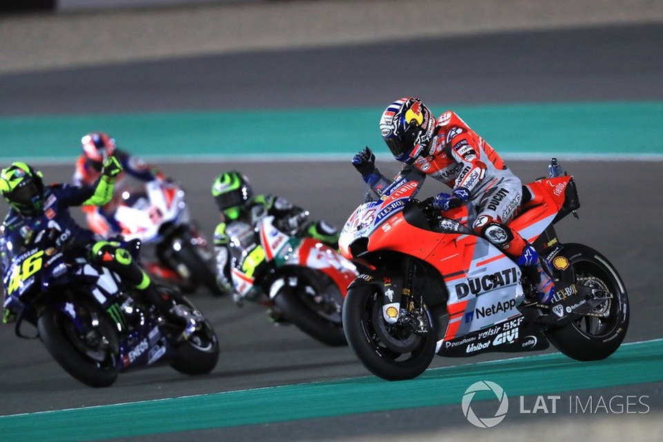 Đánh bại Marquez, Dovizioso có ngôi vương tại QatarGP - 6 Đánh bại Marquez, Dovizioso có ngôi vương tại QatarGP - 6