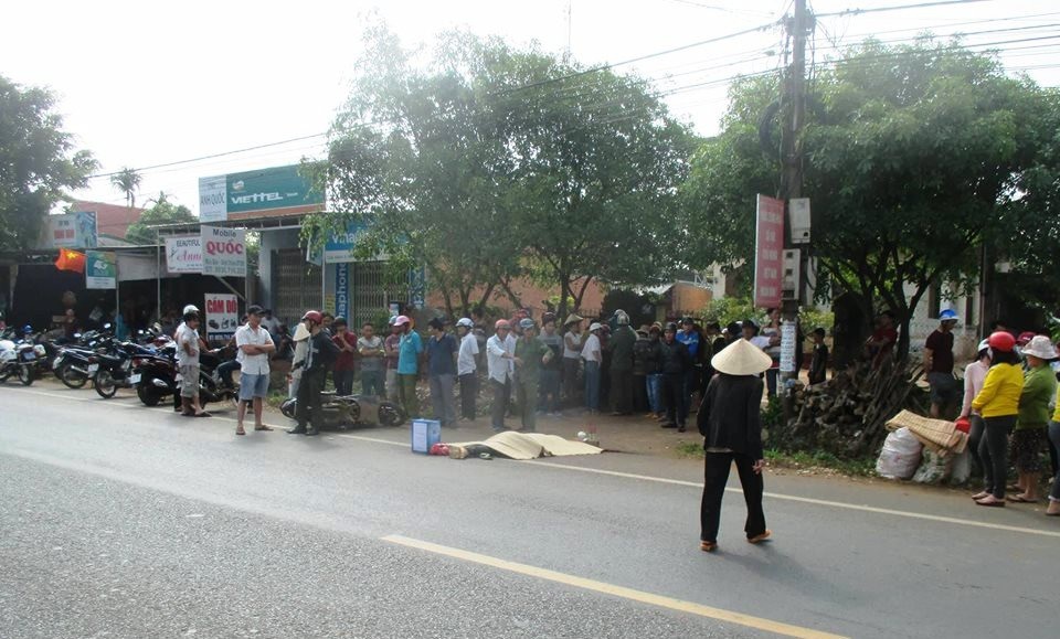 Hiện trường vụ tai nạn thương tâm