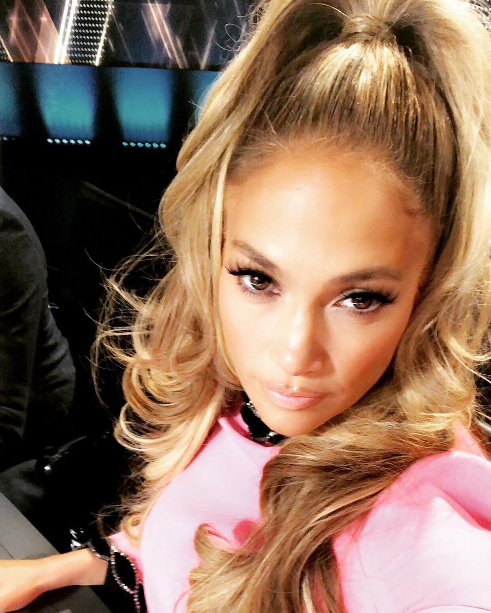 Jennifer Lopez trẻ đẹp như búp bê - 4
Jennifer Lopez từng chia sẻ, cô luôn nỗ lực để xây dựng hình ảnh đẹp, mỗi ngày, mình lại đẹp hơn chính mình hôm qua