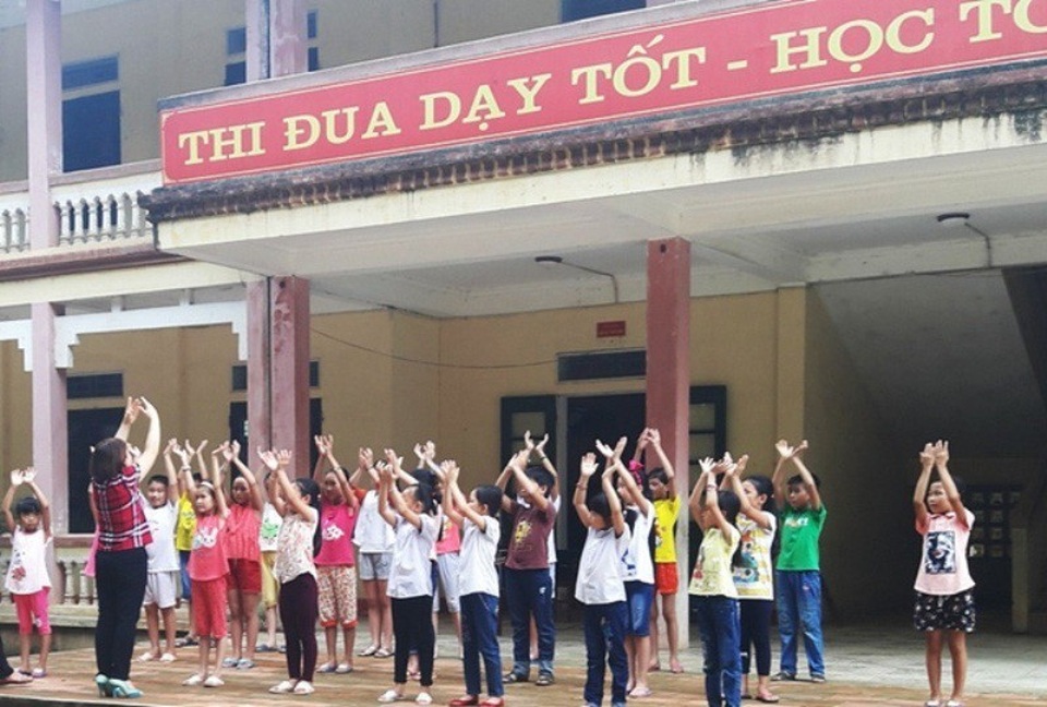 Giám sát quá trình bồi dưỡng theo tiêu chuẩn chức danh nghề nghiệp cho giáo viên - 2 Năm học 2016 - 2017, nhiều giáo viên THCS tại Thanh Hóa được điều chuyển xuống dạy Mầm non, Tiểu học