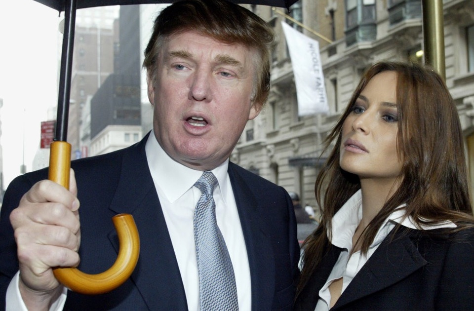 Tranh cãi việc bà Melania Trump nhập cư vào Mỹ bằng “thị thực Einstein” - 2 Tổng thống Mỹ Donald Trump và bà Melania Trump. (Ảnh: AOL)