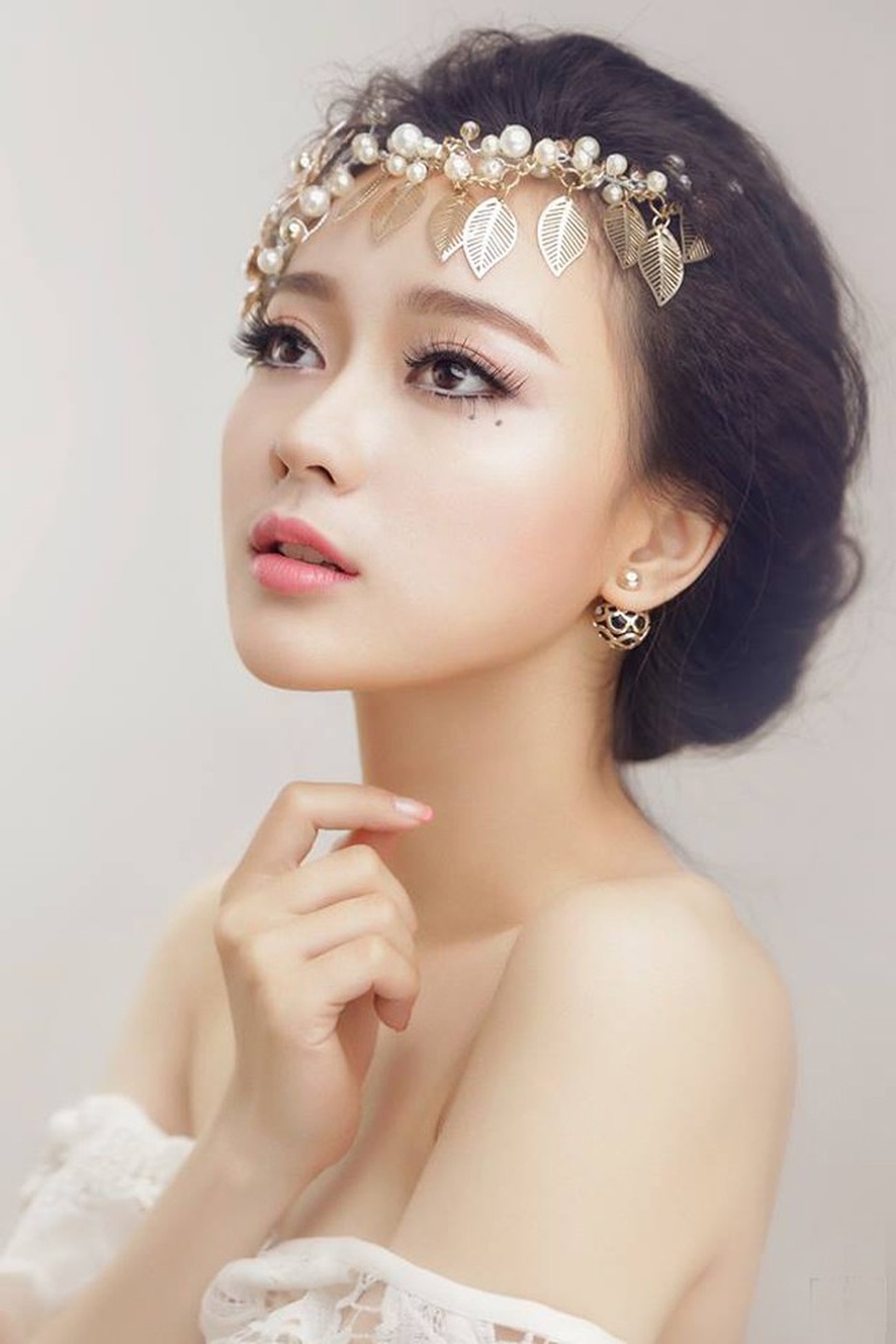 "Hot girl ảnh thẻ" rũ bỏ vẻ ngây thơ, gợi cảm bất ngờ sau 2 năm du học - 2 "Hot girl ảnh thẻ" rũ bỏ vẻ ngây thơ, gợi cảm bất ngờ sau 2 năm du học - 2