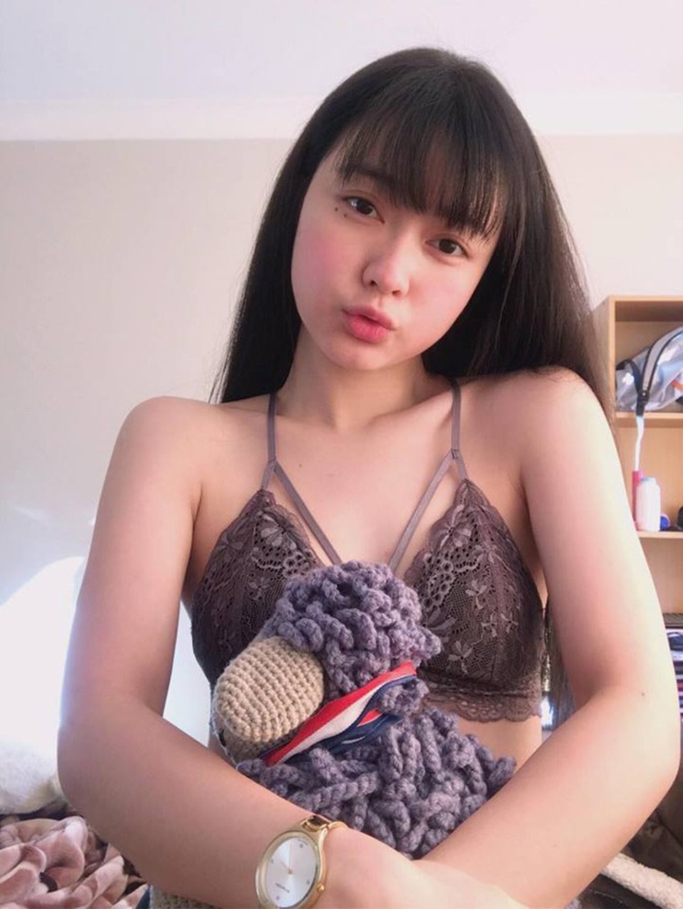 "Hot girl ảnh thẻ" rũ bỏ vẻ ngây thơ, gợi cảm bất ngờ sau 2 năm du học - 17 "Hot girl ảnh thẻ" rũ bỏ vẻ ngây thơ, gợi cảm bất ngờ sau 2 năm du học - 17