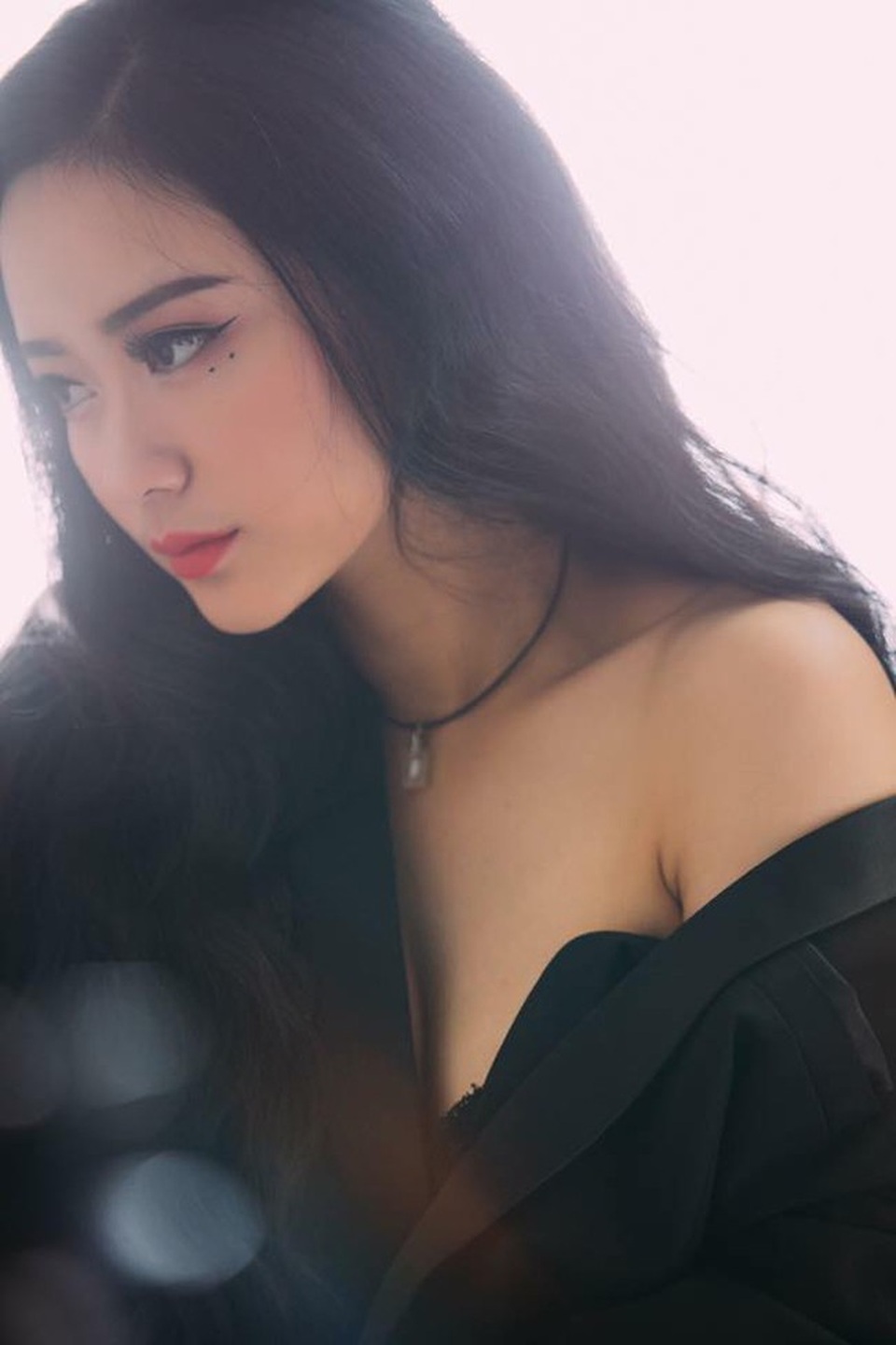 "Hot girl ảnh thẻ" rũ bỏ vẻ ngây thơ, gợi cảm bất ngờ sau 2 năm du học - 5 "Hot girl ảnh thẻ" rũ bỏ vẻ ngây thơ, gợi cảm bất ngờ sau 2 năm du học - 5