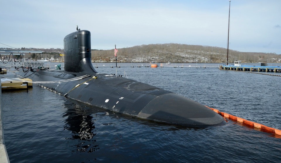 Sức mạnh của tàu ngầm hạt nhân 2,7 tỷ USD vừa gia nhập Hải quân Mỹ - 9
USS Colorado cũng được tăng cường khả năng phát hiện mục tiêu thụ động nhờ sử dụng hệ thống sonar Large Aperture Bow hoàn toàn mới.