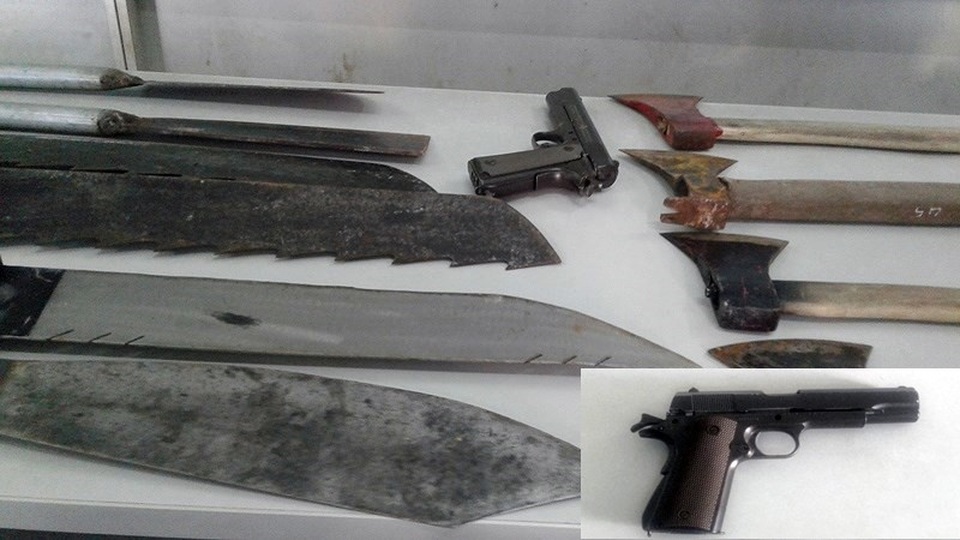 Băng giang hồ ép bảo kê, cho vay nặng lãi ở quận 12 lãnh án - 2 Một số tang vật vụ án, được băng nhóm này mang theo sử dụng khi đi thu tiền bảo kê.