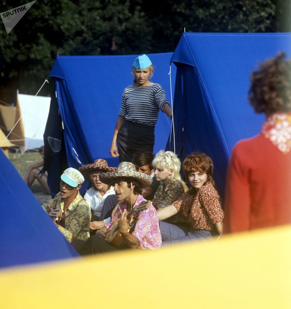 Tuổi trẻ cuồng nhiệt của thế hệ thanh niên Liên Xô - 7 Lễ hội âm nhạc được tổ chức năm 1976 tại Nga.