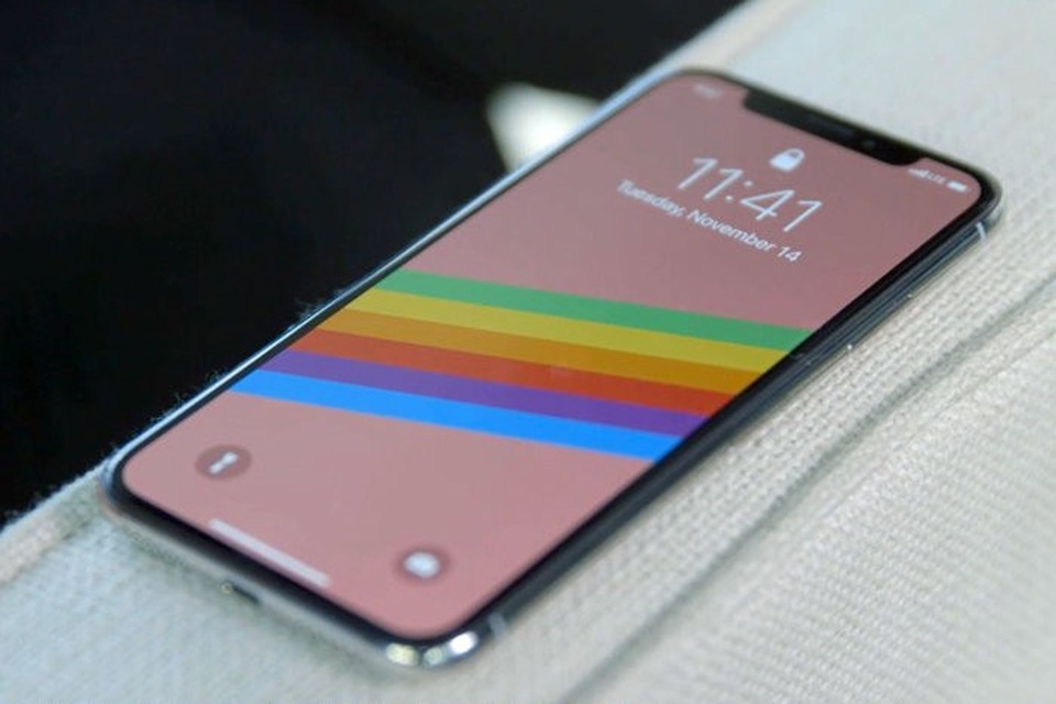 iPhone X phiên bản 2018 sẽ rẻ hơn từ 2-3 triệu đồng - 1 iPhone X mang đến nhiều đột phá về thiết kế, nhưng lại có mức giá quá cao.