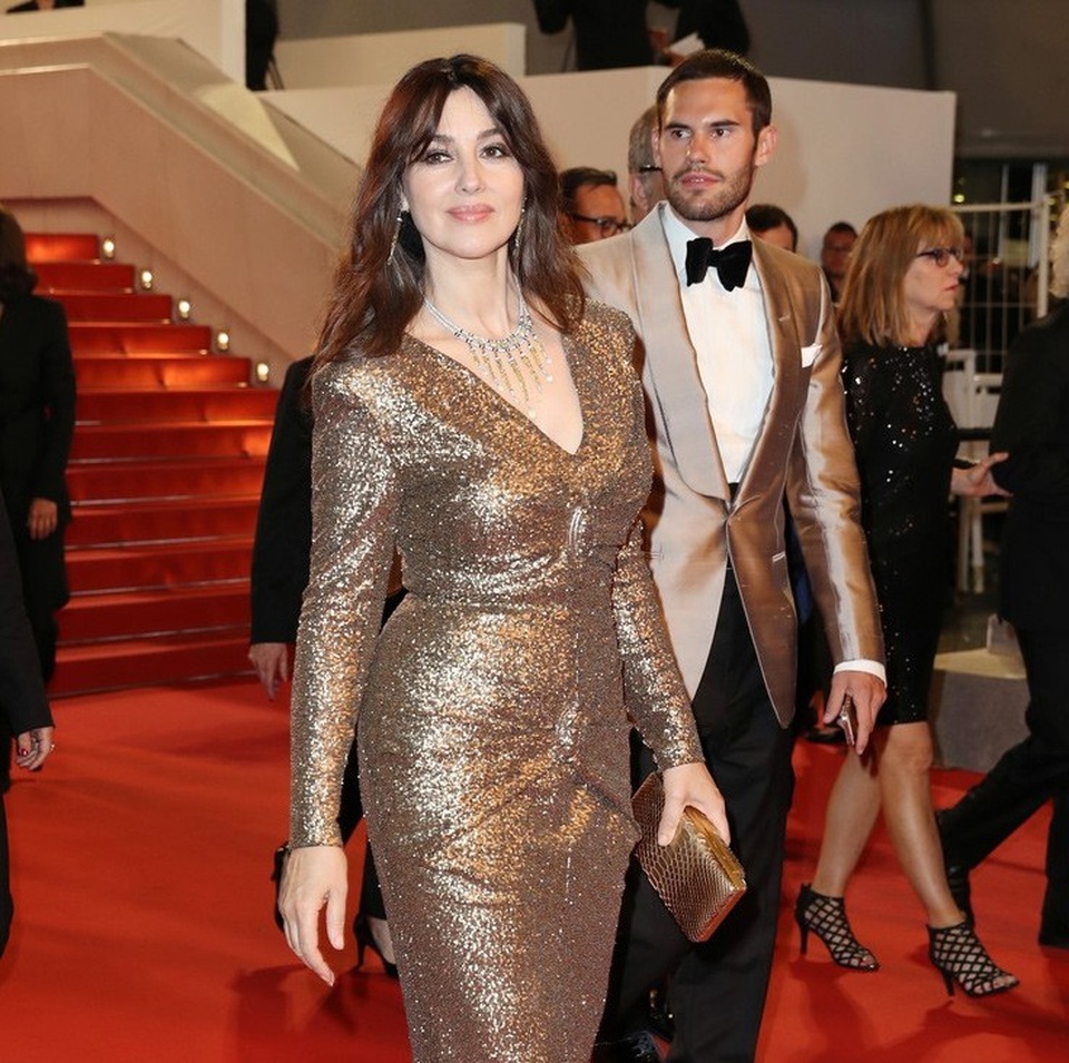 Monica Bellucci: "Quả bom sex" bất chấp thời gian - 17 Monica Bellucci: "Quả bom sex" bất chấp thời gian - 17