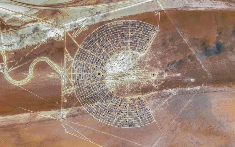 Ngỡ ngàng với những bức ảnh vệ tinh cực kỳ ấn tượng - 1 Ngỡ ngàng với những bức ảnh vệ tinh cực kỳ ấn tượng - 1