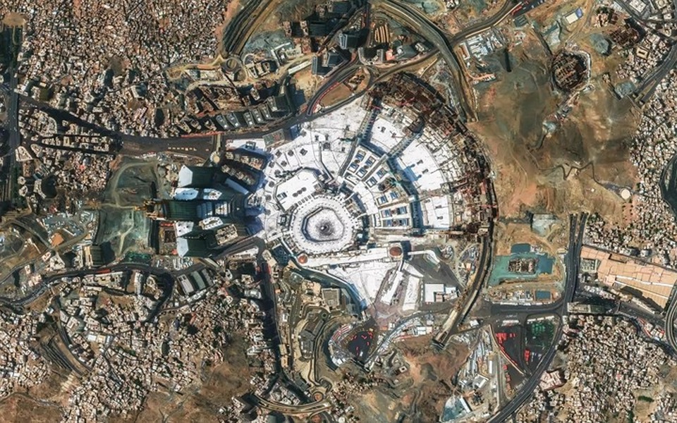 Ngỡ ngàng với những bức ảnh vệ tinh cực kỳ ấn tượng - 11 Ngỡ ngàng với những bức ảnh vệ tinh cực kỳ ấn tượng - 11