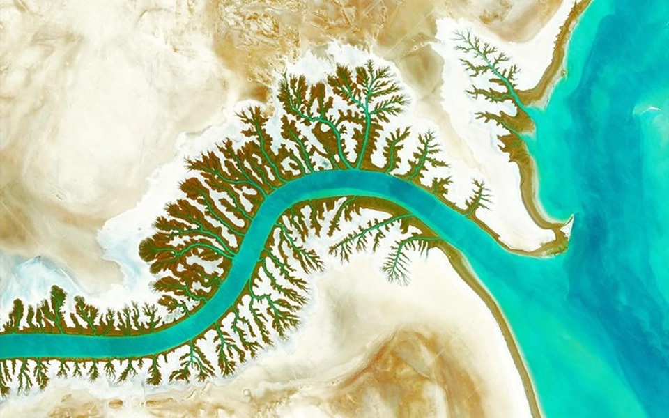 Ngỡ ngàng với những bức ảnh vệ tinh cực kỳ ấn tượng - 3 Ngỡ ngàng với những bức ảnh vệ tinh cực kỳ ấn tượng - 3