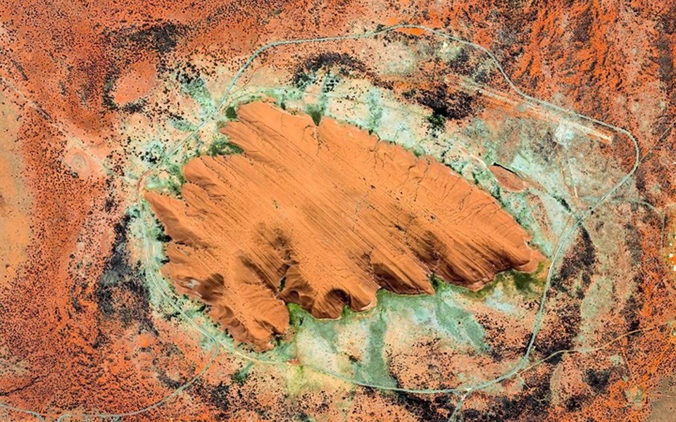 Ngỡ ngàng với những bức ảnh vệ tinh cực kỳ ấn tượng - 7 Ngỡ ngàng với những bức ảnh vệ tinh cực kỳ ấn tượng - 7