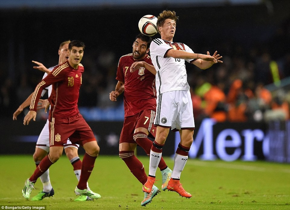 
Những trận đại chiến Đức-Tây Ban Nha luôn rất căng thẳng và cân bằng
