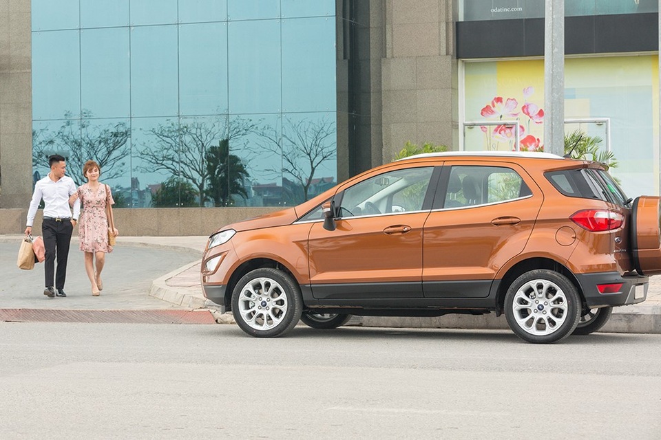 Nhiều người sẽ tự tin hơn khi đi gặp đối tác, hay chỉ đơn giản là đi mua sắm với bạn gái nếu họ sở hữu một chiếc xe có ngoại hình bắt mắt.