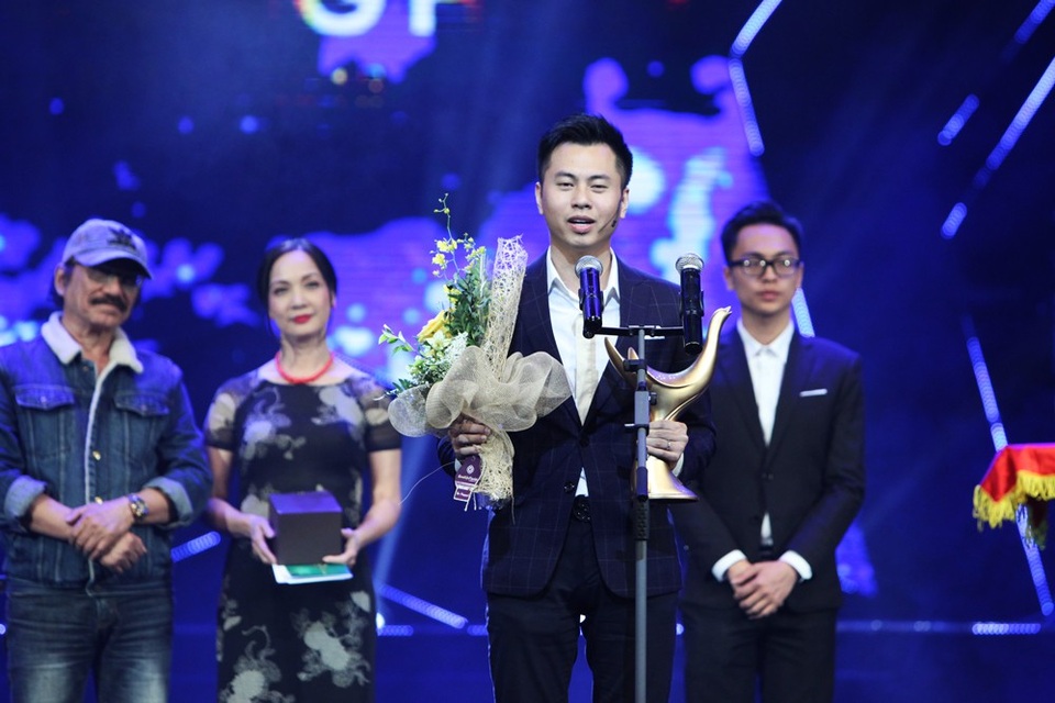 Mỹ Tâm giành cú đúp Ca sĩ của năm và Album của năm - 6 Mỹ Tâm giành cú đúp Ca sĩ của năm và Album của năm - 6