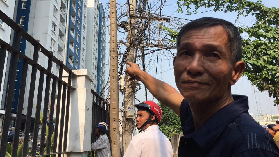 Vụ cháy 13 người chết: Hệ thống báo cháy, chữa cháy không hoạt động? - 1
Ông Võ Tấn Long xác nhận hệ thống báo cháy, chữa cháy của chung cư không hoạt động và cư dân đã báo chủ đầu tư từ lâu.