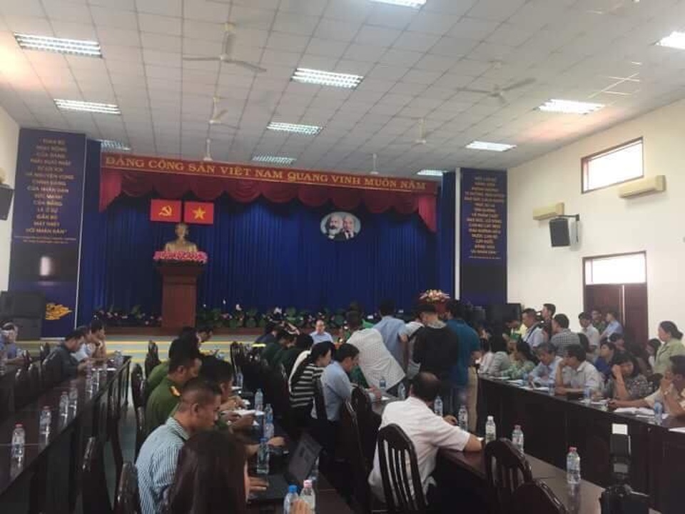 Họp báo vụ cháy 13 người chết: Cửa ngăn cháy bị... chèn đá! - 4 Họp báo vụ cháy 13 người chết: Cửa ngăn cháy bị... chèn đá! - 4