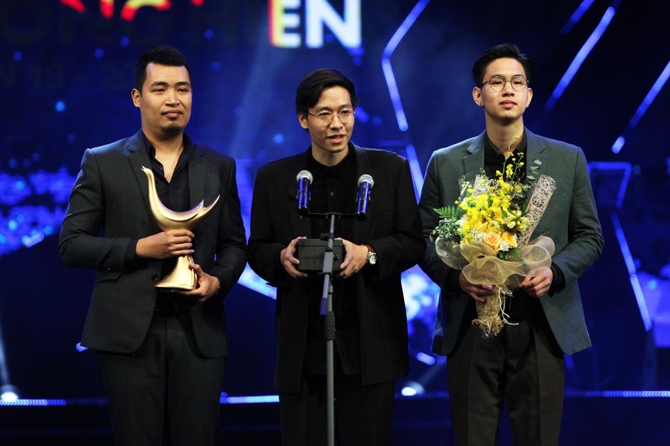 Mỹ Tâm giành cú đúp Ca sĩ của năm và Album của năm - 1 Mỹ Tâm giành cú đúp Ca sĩ của năm và Album của năm - 1
