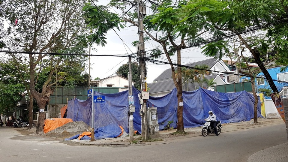 Đình chỉ công trình xây dựng trong Lục Bộ - khu vực I di sản thế giới - 1 Nhà 47 Nguyễn Biểu, TP Huế đang được xây dựng thuộc khu Lục Bộ - di sản văn hóa thế giới