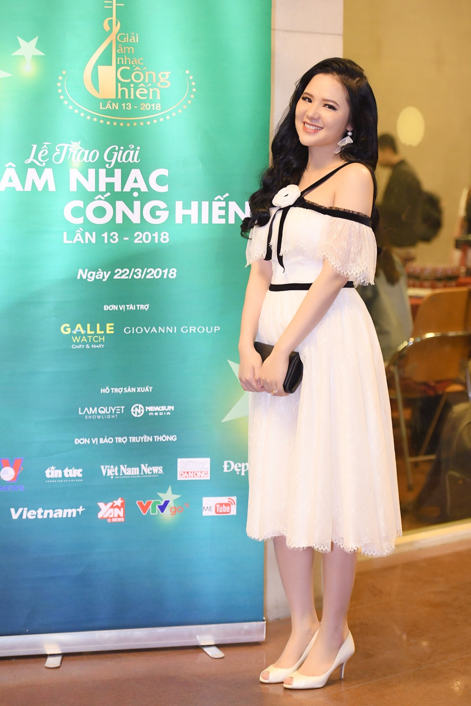 Sao Mai Thuỳ Dung lộng lẫy trên thảm đỏ Giải thưởng âm nhạc Cống hiến - 1 Sao Mai Thuỳ Dung lộng lẫy trên thảm đỏ Giải thưởng âm nhạc Cống hiến - 1