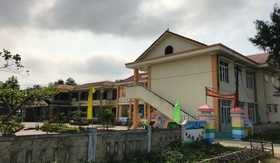 Nhân viên bị ốm, hiệu trưởng đơn phương chấm dứt hợp đồng - 2
Trường mầm non Tân Thủy, nơi chị Dương Thị Nhung bị hiệu trưởng nhà trường tự ý cắt hợp đồng trước thời hạn.