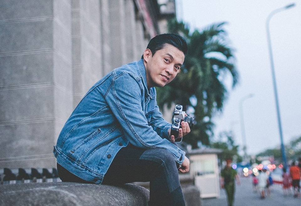 Trong thời điểm đó và “Bài ca đêm” cũng gây chú ý, tuy nhiên, ca khúc này chỉ thật sự trở thành “hit quốc dân” khi ca sĩ Lam Trường thể hiện vào năm 1999 với tên “Giấc mơ tuyệt vời”.