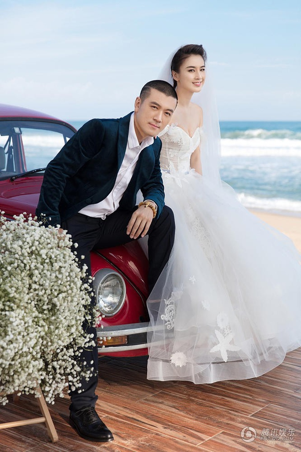 Huỳnh Thánh Y bất ngờ khoe ảnh cưới sau 10 năm lặng lẽ làm "vợ lẽ" - 1 
Huỳnh Thánh Y khoe ảnh cưới lãng mạn và tuyệt đẹp bên đại gia họ Dương vào ngày 22/3. Cặp đôi công khai quan hệ vào năm 2015 sau nhiều năm giữ bí mật bởi đại gia họ Dương đã từng có vợ và con riêng khi đến với người đẹp họ Huỳnh.