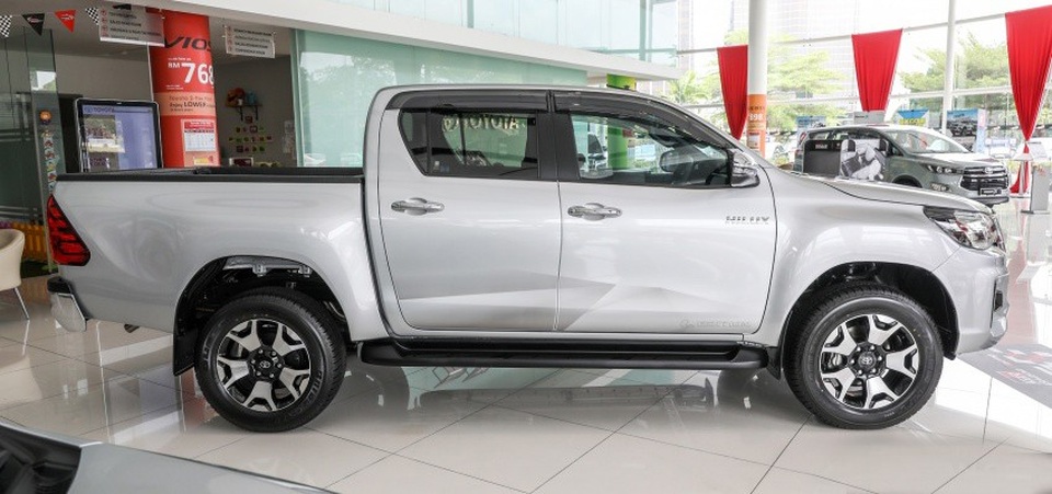 Toyota Hilux ra mắt phiên bản mới - 5