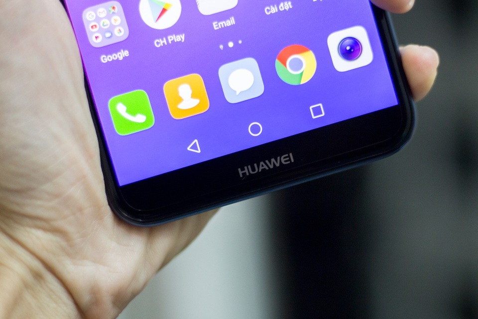 Huawei tung smartphone tràn viền, camera kép giá dưới 4 triệu đồng - 6 Máy khởi chạy giao diện EMUI 8.0 trên nền tảng Android 8.0 và được tích hợp thuật toán có khả năng học theo các hành vi và thói quen của người dùng để cải thiện hiệu năng.