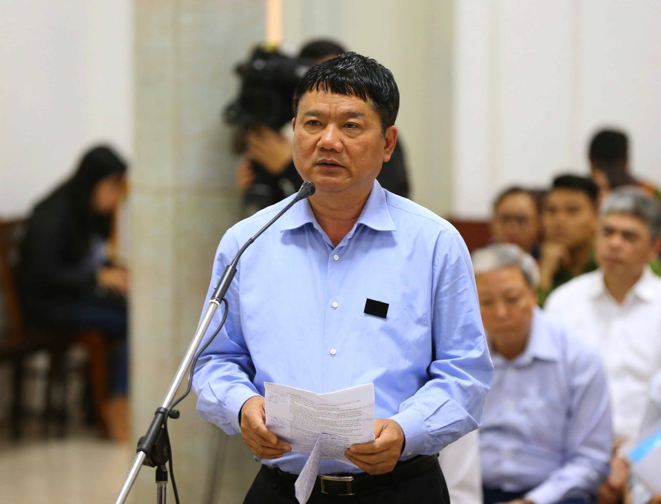 Ông Đinh La Thăng rơm rớm nước mắt, nhận mình là đứa con bất hiếu - 1
Ông Đinh La Thăng nói lời sau cùng chiều 24/3.