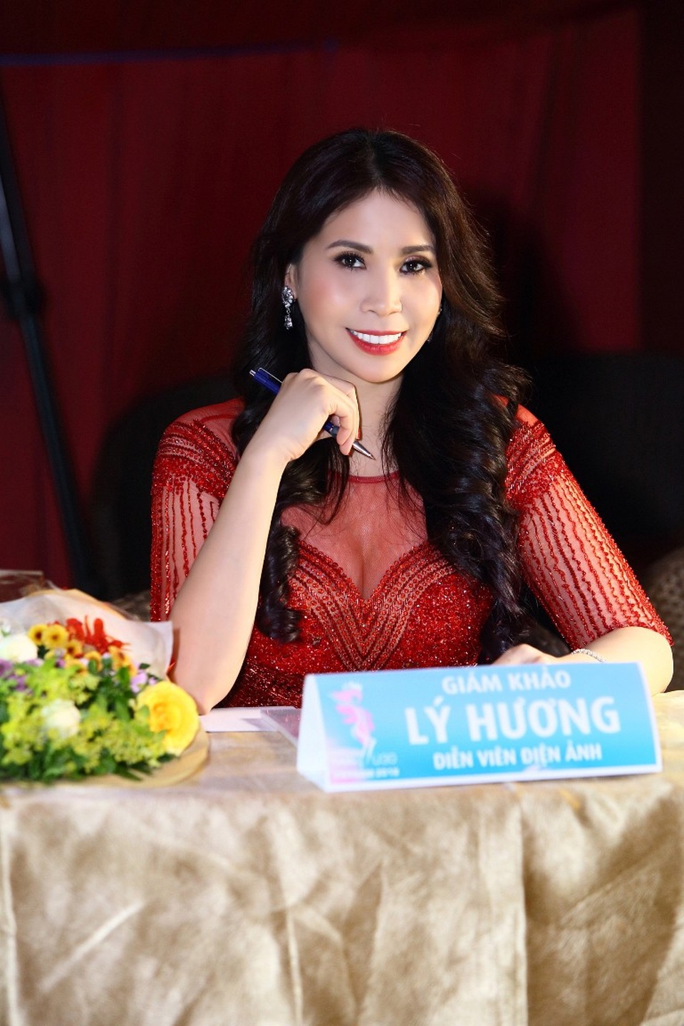 Nữ diễn viên chia sẻ cảm xúc trên ghế giám khảo: “Lý Hương cảm thấy rất vui và hào hứng khi được Trưởng Ban tổ chức là đạo diễn Xuân Nam mời vào ghế giám khảo cuộc thi nhan sắc lần đầu tiên tổ chức tại Việt Nam dành cho phụ nữ từ 30 đến 39”. Đây là cuộc thi nhằm mục đích nâng cao nhận thức về chăm sóc nhan sắc của người phụ nữ ở độ tuổi trưởng thành, một độ tuổi rất đẹp của phụ nữ ở xã hội hiện đại. Từ đó tôn vinh hình ảnh của người phụ nữ hiện đại. Cuộc thi đã thu hút sự quan tâm của rất nhiều thí sinh trên cả nước.