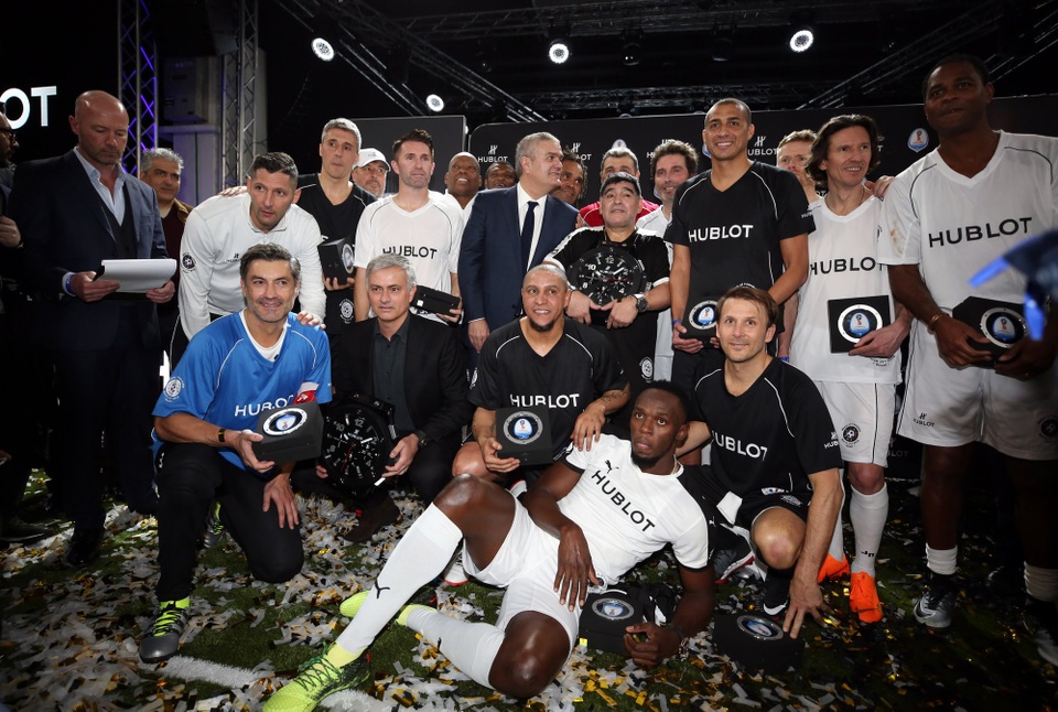 Trận đấu kết thúc với tỉ số hòa 11 đều cùng nhiều khoảnh khắc đáng nhớ của hai đội. Các tên tuổi bóng đá lừng lẫy một thời cùng chụp một tấm hình kỉ niệm và nhận những chiếc đồng hồ đặc biệt mà Hublot thiết kế cho World Cup 2018, Big Bang Referee – chiếc đồng hồ thông minh sẽ cung cấp mọi thông tin các trận đấu quan trọng cũng như phát lại các pha bóng quant trọng.