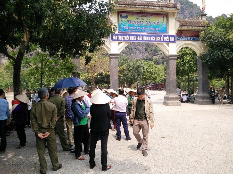 Ninh Bình ngăn du khách vào khu Tràng An cổ - 2 Ninh Bình ngăn du khách vào khu Tràng An cổ - 2